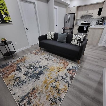 Luxury Suite In Calgary Nw Extérieur photo