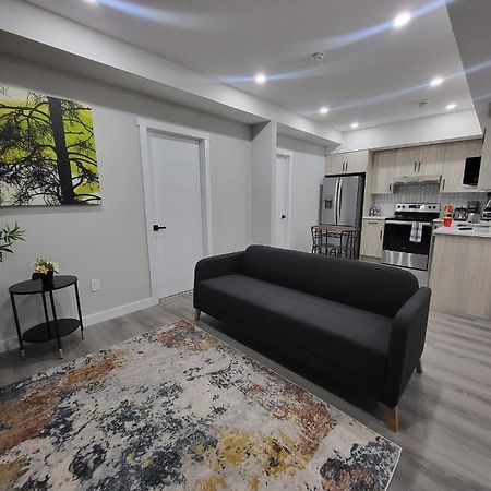 Luxury Suite In Calgary Nw Extérieur photo