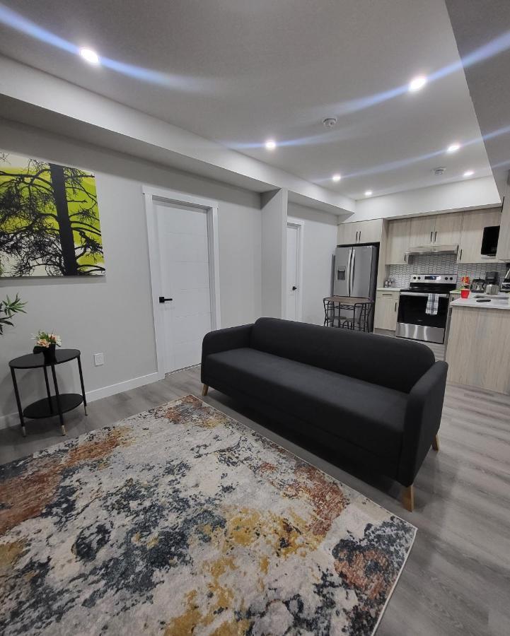 Luxury Suite In Calgary Nw Extérieur photo