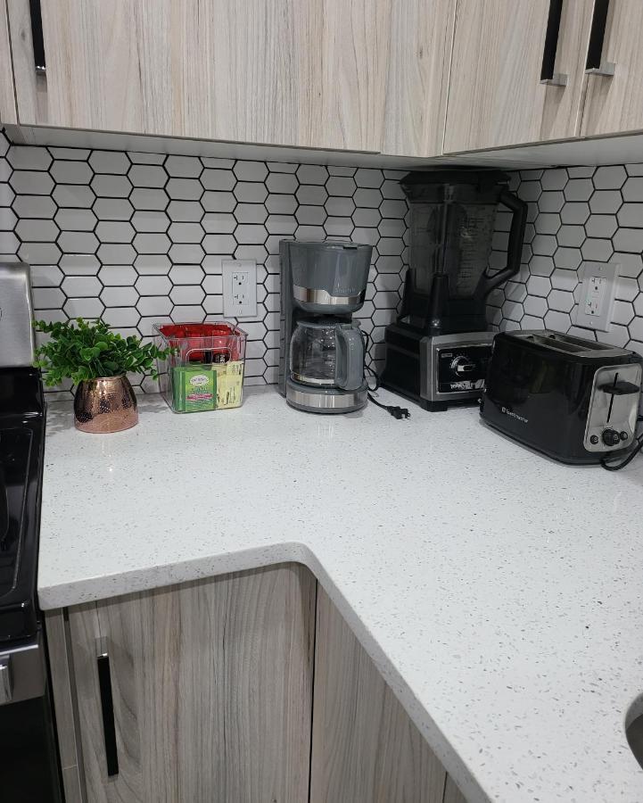 Luxury Suite In Calgary Nw Extérieur photo